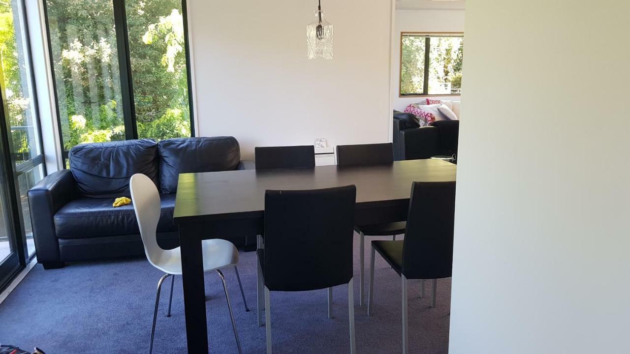 Tranquil Treehouse Villa Christchurch Buitenkant foto